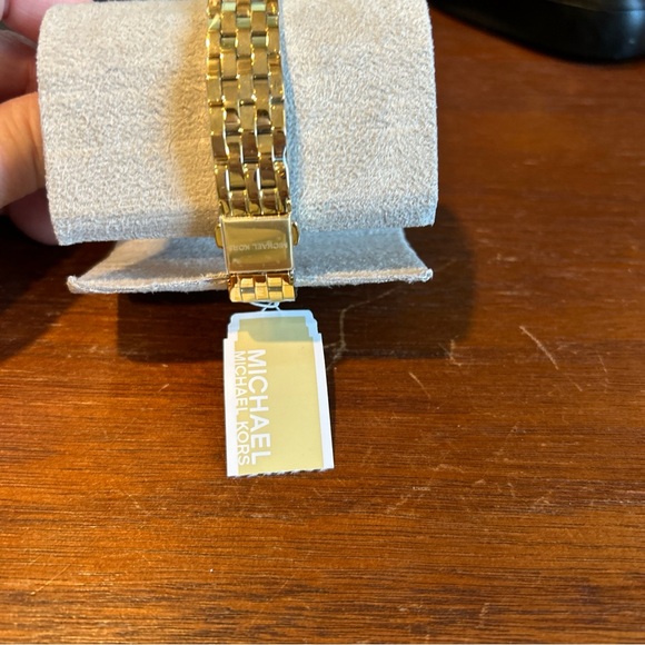 Michael Kors women’s Pyper Watch - Picture 3 of 6